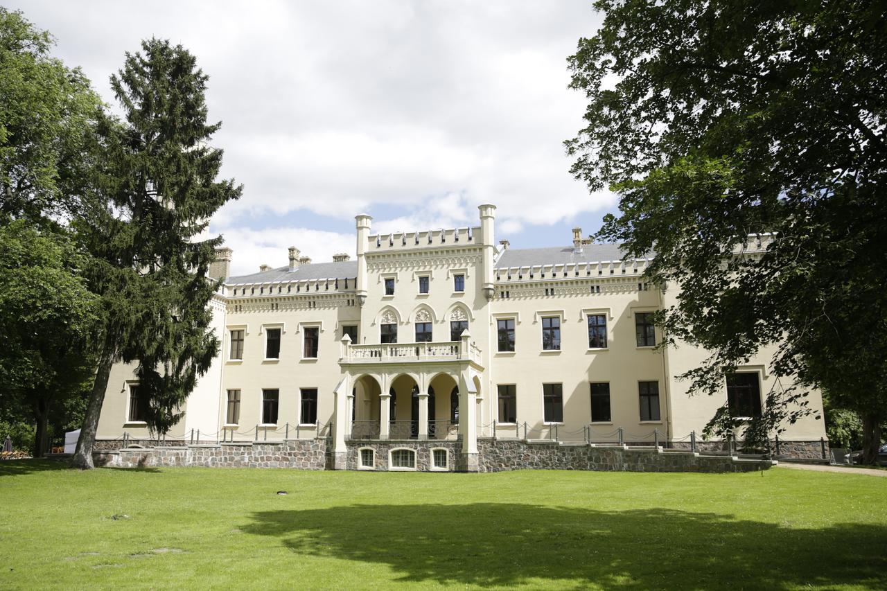 Romantik Hotel Schloss Reichenow Ngoại thất bức ảnh